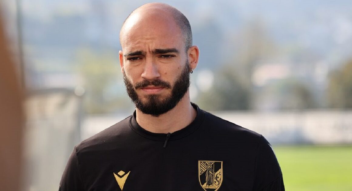 Mikel villanueva e joão mendes deixam vitória sc em final de contrato