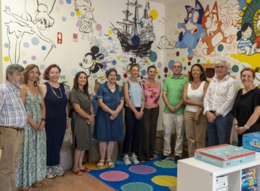 Nesta escola primária de viana nasceu um mural de 16 metros com desenhos animados