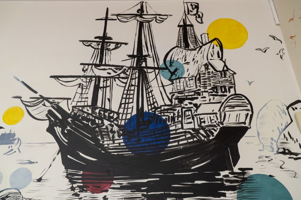 Nesta escola primária de viana nasceu um mural de 16 metros com desenhos animados 8 Nesta escola primária de viana nasceu um mural de 16 metros com desenhos animados