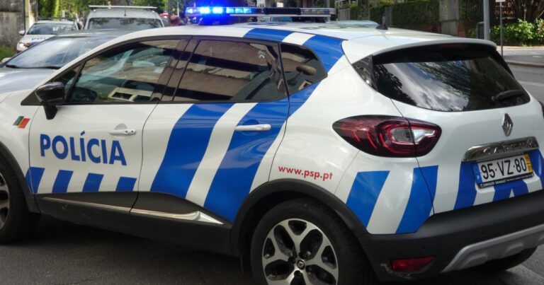 Agridem toxicodependente com pé-de-cabra em braga