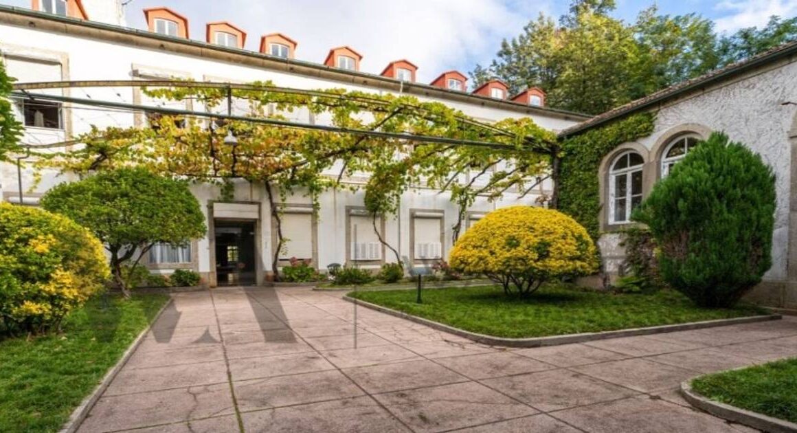 Amares: histórico hotel de caldelas à venda por 4,5 milhões de euros