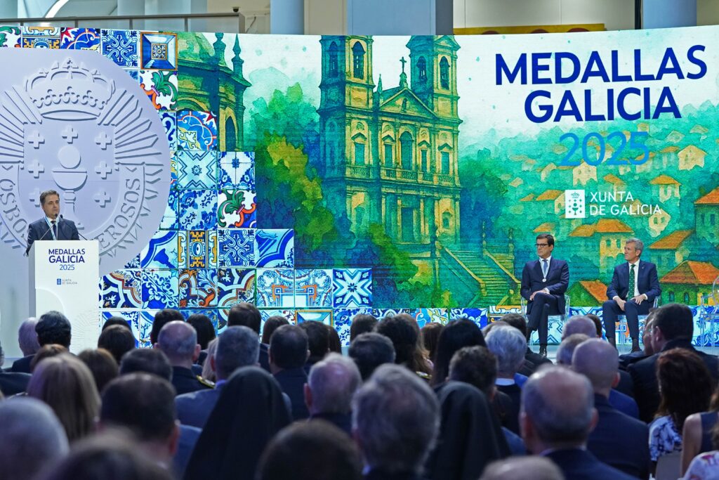 Ricardo rio distinguido com medalha de ouro da galiza
