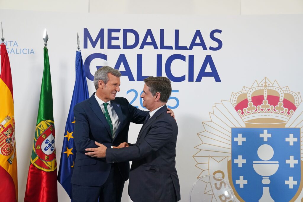 Ricardo rio distinguido com medalha de ouro da galiza