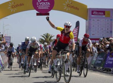 Amalie dideriksen ganha em esposende e é a primeira líder da volta a portugal
