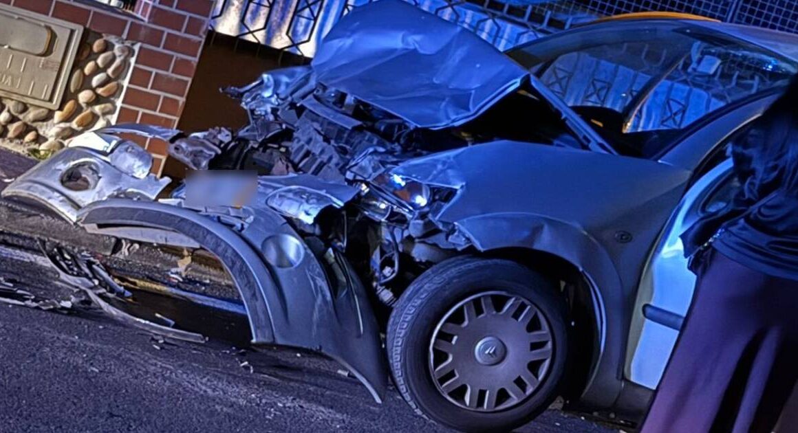 Dois feridos em violenta colisão na estrada barcelos-póvoa de varzim