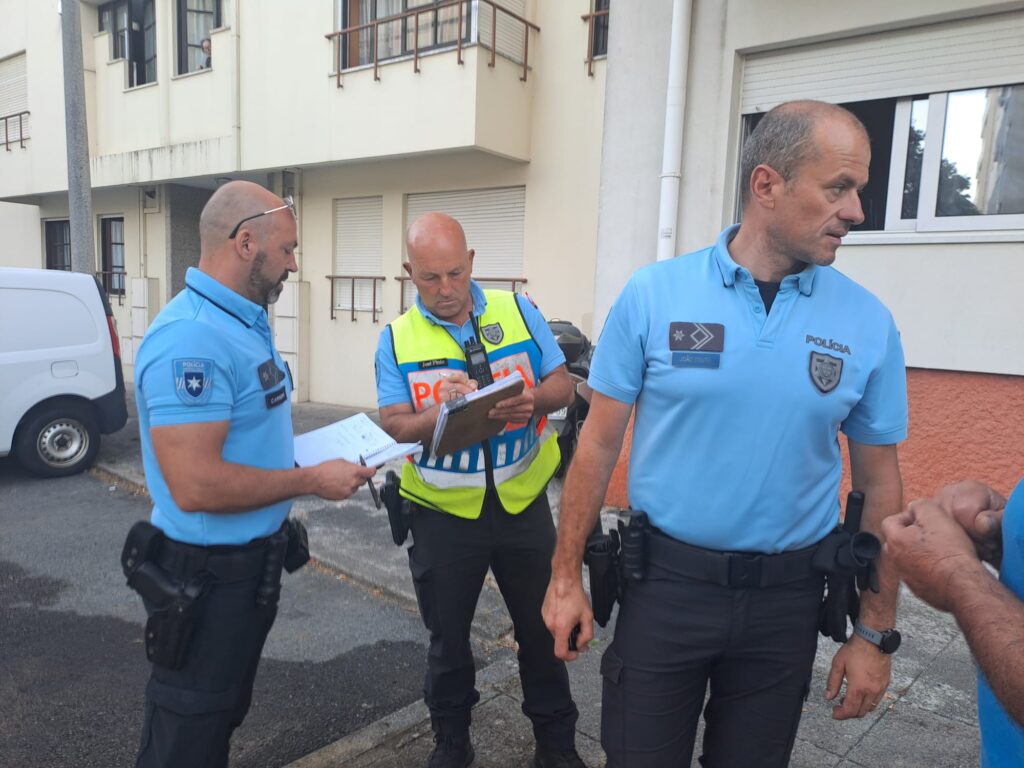 Conduta de água 'estoura' e causa o pânico em viana 11 Conduta de água 'estoura' e causa o pânico em viana