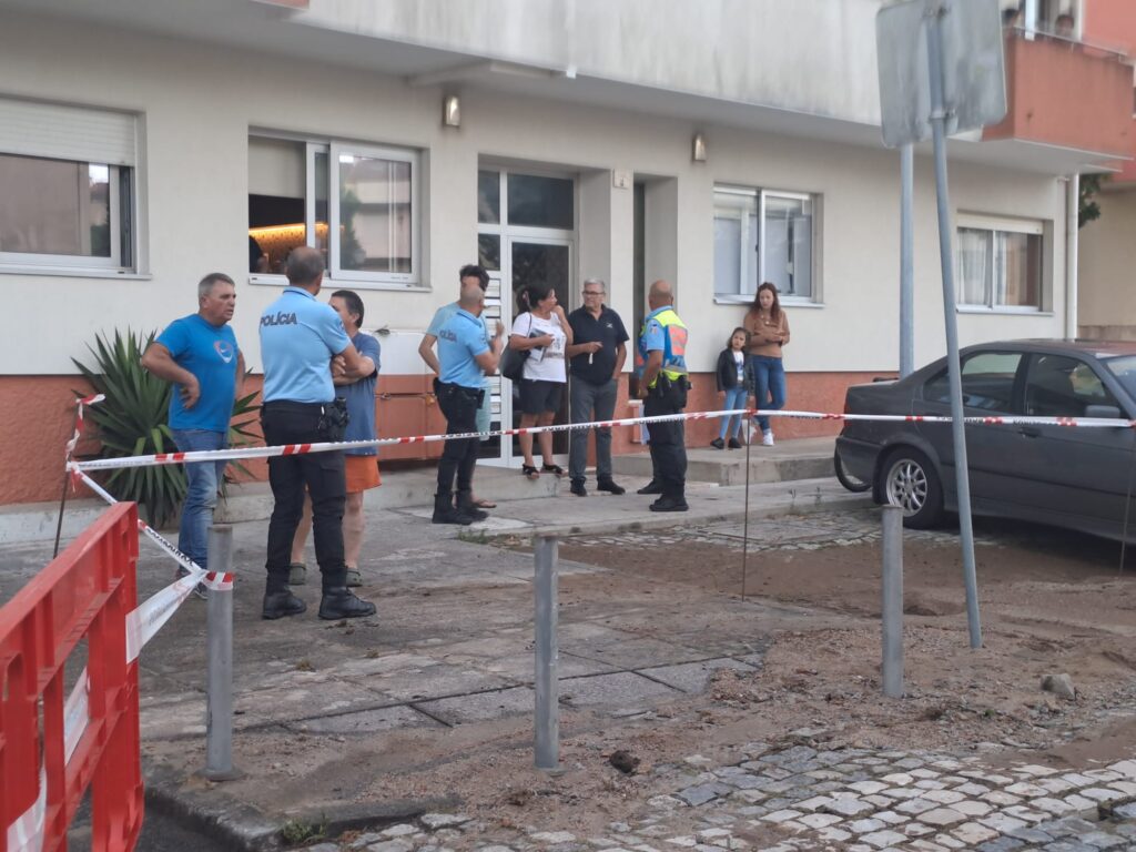 Conduta de água 'estoura' e causa o pânico em viana 8 Conduta de água 'estoura' e causa o pânico em viana