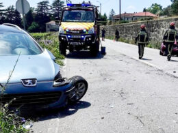 Três feridos após colisão em famalicão