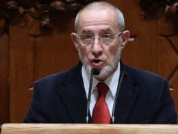 Pcp quer 25 dias úteis de férias para todos os trabalhadores