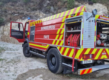 Jovem andava de mota durante a noite a atear fogos em guimarães e fafe