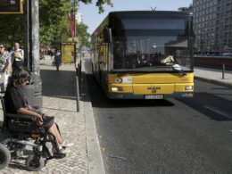 Quase 40% das pessoas com deficiência vivem com menos do que salário mínimo