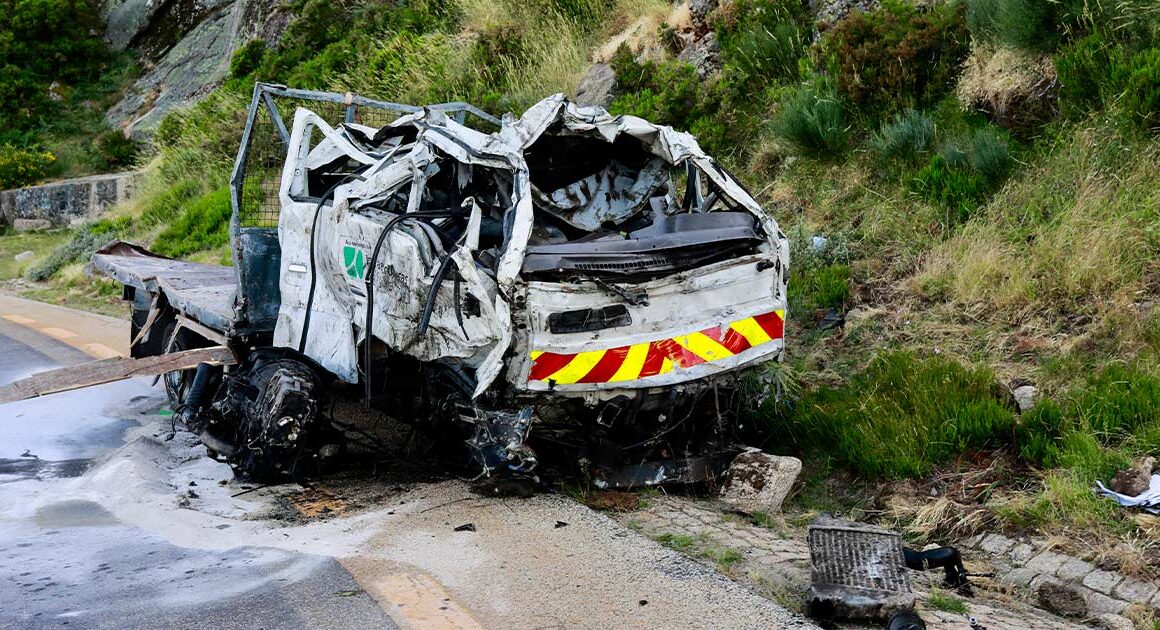 Trabalhadores morrem após carrinha cair em ravina na serra da estrela