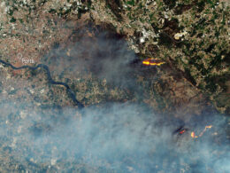 Chamas dos incêndios no norte são visíveis a partir do espaço