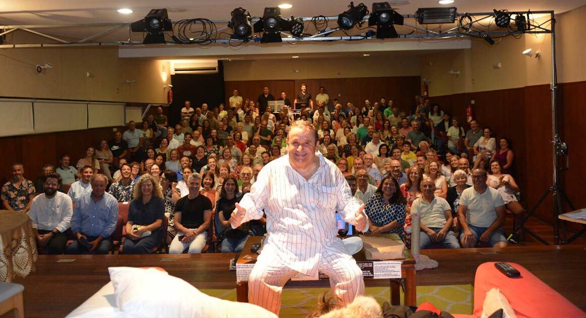 Grupo de teatro amador de barcelos celebra 100 anos e fernando mendes "fez questão" de ir à festa