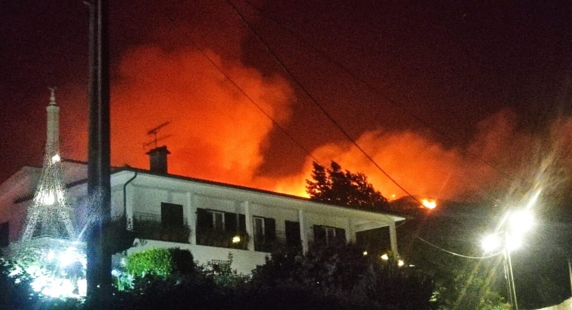 Incêndio em ponte de lima tem frente de 6 quilómetros e está a ameaçar casas