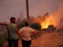 Incêndio em trás-os-montes: duas aldeias "em perigo" e 60 moradores evacuados