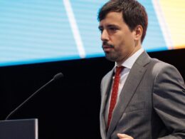 João rodrigues acusa ps de se preocupar "mais o com os interesses dos imobiliários do que com os da cidade"