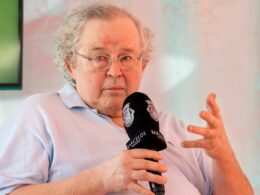 Miguel esteves cardoso: "se nunca foi a barcelos, não vá a um domingo. A não ser que goste de chorar"