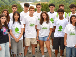 Estes jovens de monção escolheram passar as férias a cuidar das margens do rio minho