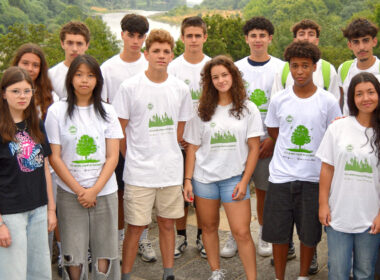 Estes jovens de monção escolheram passar as férias a cuidar das margens do rio minho