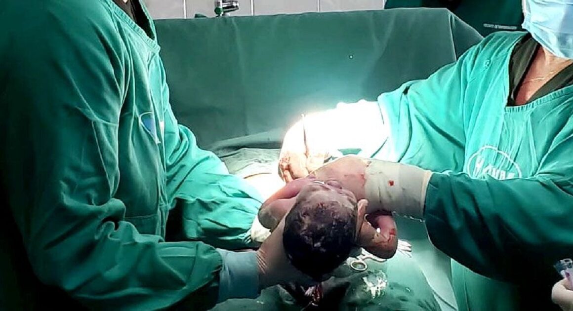 Trás-os-montes: mulher entra nas urgências com dor nas costas e sai com um bebé