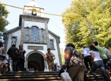 Hoje sobe-se à falperra para o culto à santa marta. E há autocarros a 1 euro