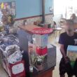 Santo tirso: furta máquina sem dar nas vistas (mesmo com funcionária e cliente no café)