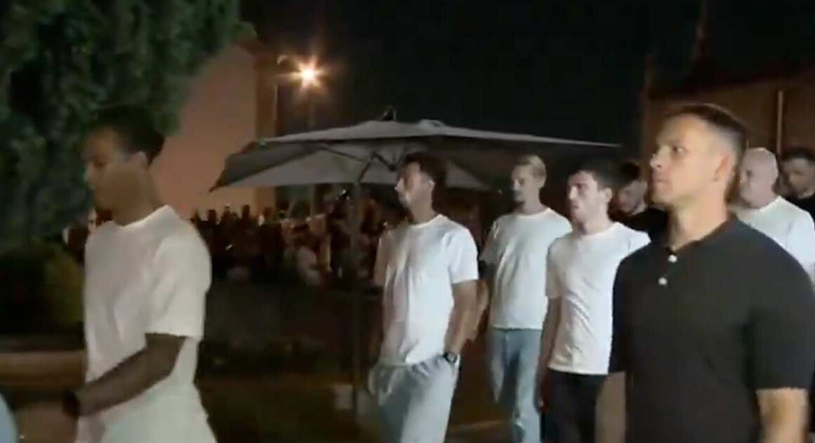 Jogadores do liverpool em 'peso' no 'adeus' a diogo jota em gondomar