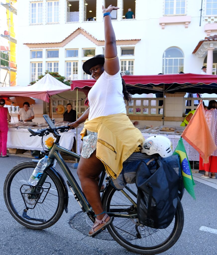 Lorene está a percorrer portugal de bicicleta e já cruzou o minho: "é a cereja no topo do bolo" 8 Lorene está a percorrer portugal de bicicleta e já cruzou o minho: "é a cereja no topo do bolo"