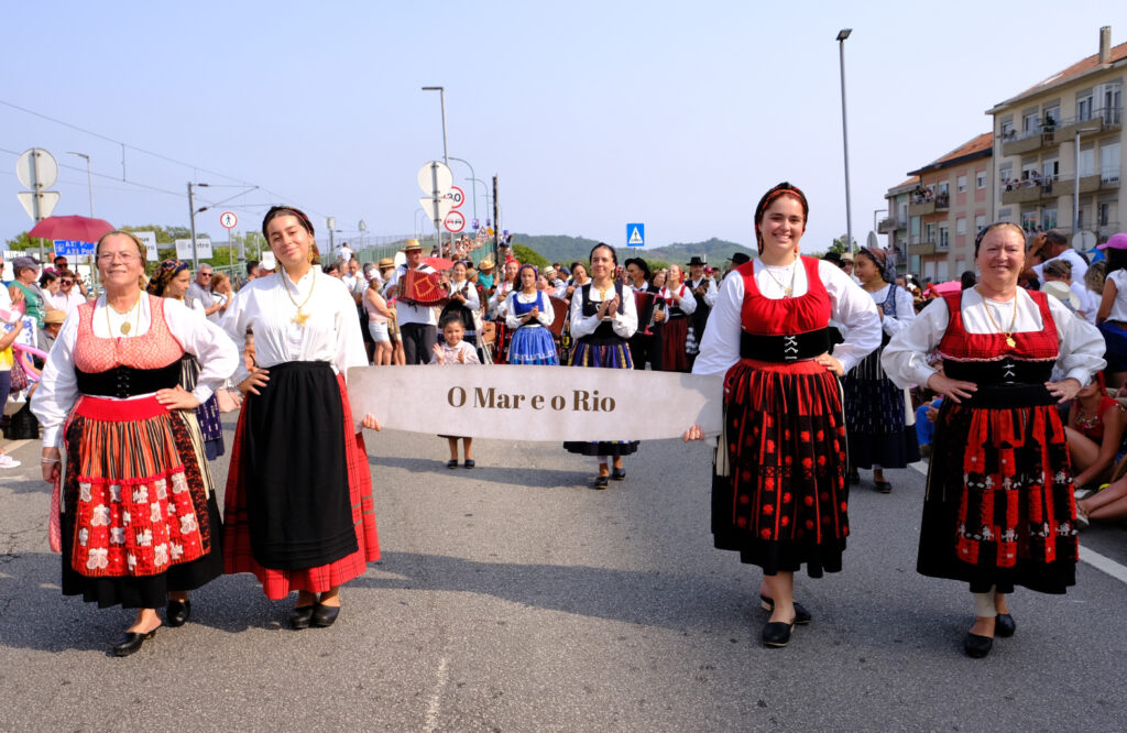 Viana: o cortejo histórico da romaria d'agonia em 56 fotografias 17 Viana: o cortejo histórico da romaria d'agonia em 56 fotografias