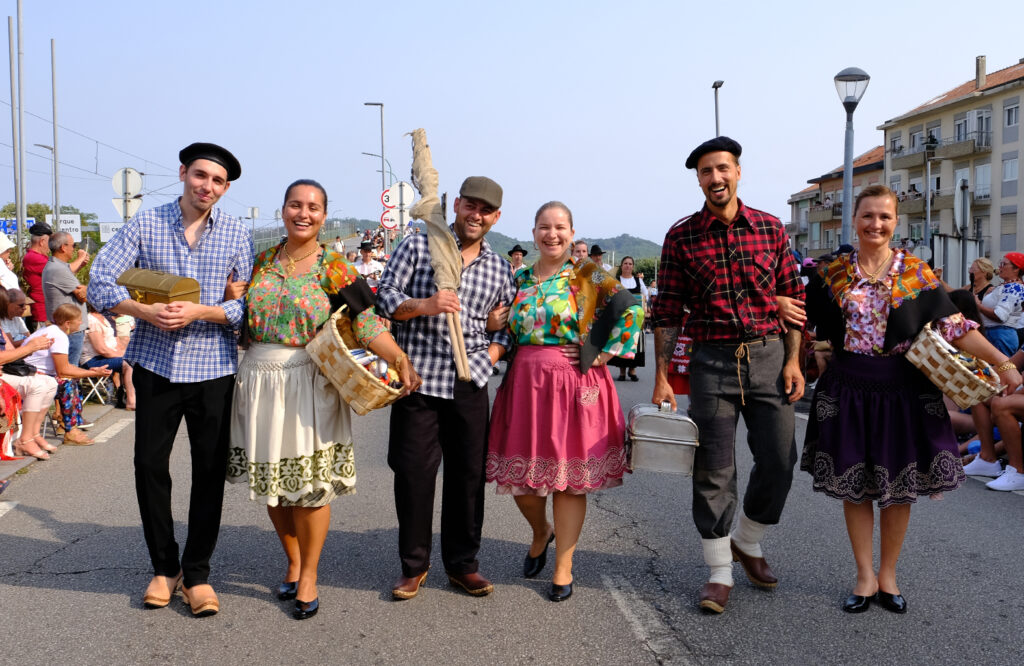 Viana: o cortejo histórico da romaria d'agonia em 56 fotografias 23 Viana: o cortejo histórico da romaria d'agonia em 56 fotografias