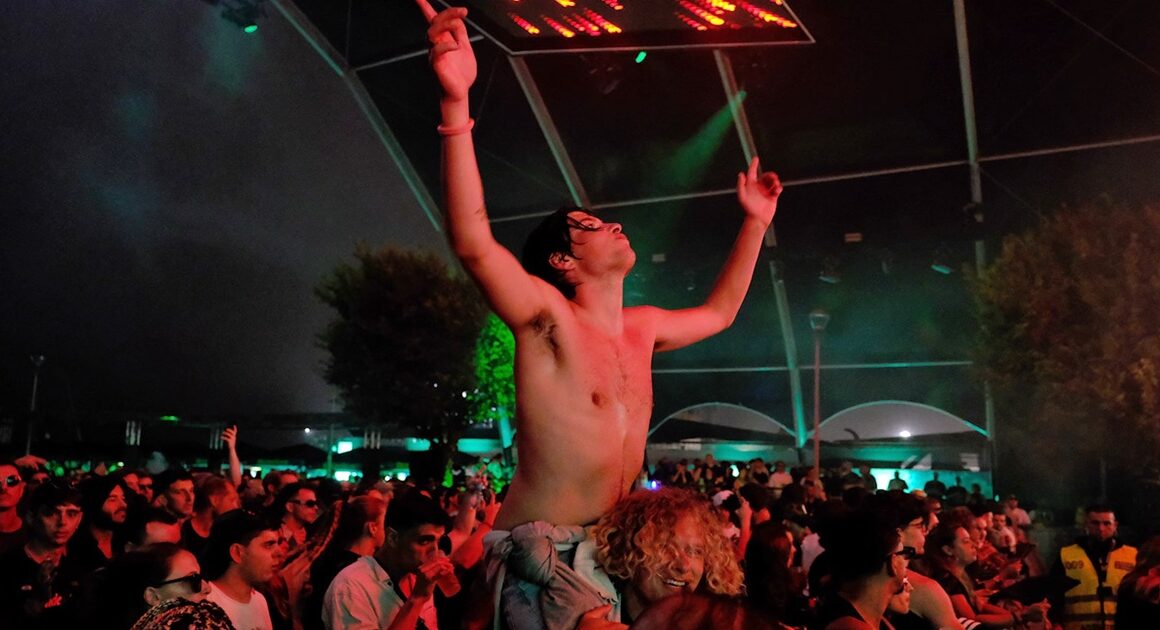 Foi assim a primeira noite do neopop em viana