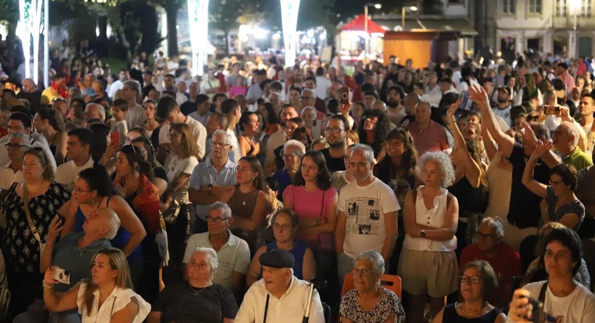 Em ponte da barca os emigrantes são recebidos com um festival que os homenageia