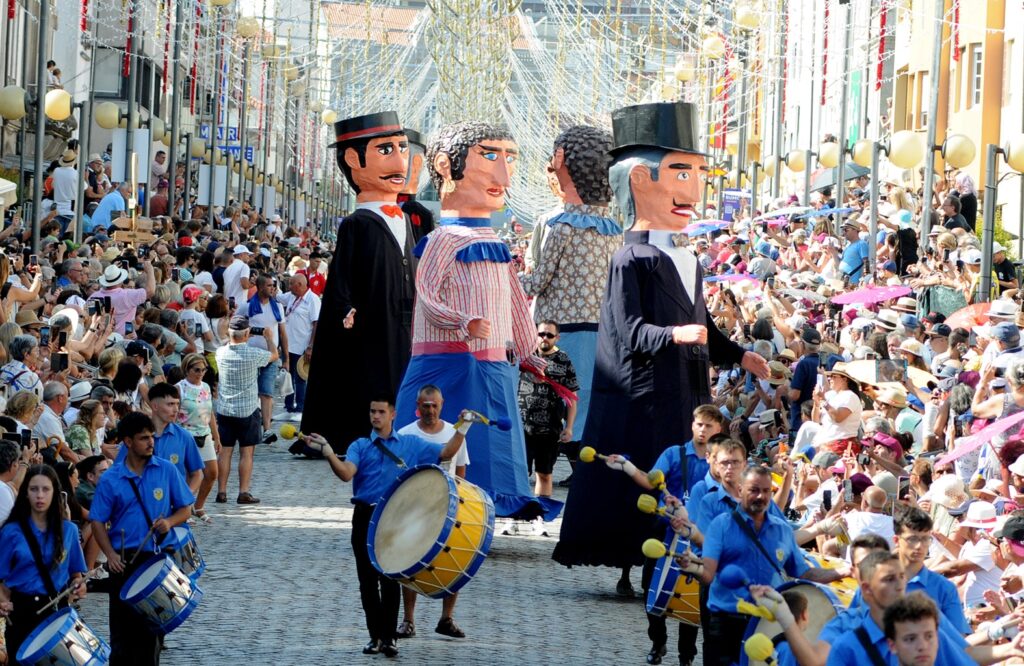 Viana: assim foi o desfile da mordomia na romaria d'agonia 14 Viana: assim foi o desfile da mordomia na romaria d'agonia