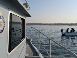 Embarcação apanhada a pescar polvo fora da época ao largo da póvoa de varzim e vila do conde