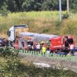 Três bombeiros de viana em estado grave após colisão entre ambulância e camião em esposende