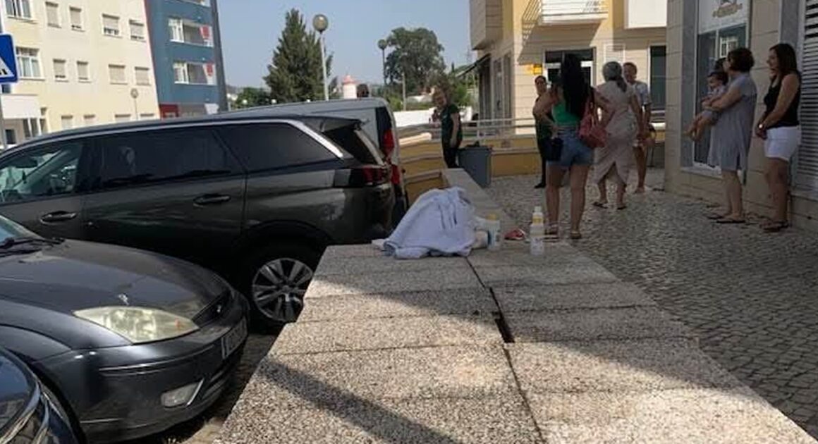 Jovem dá à luz no meio da rua. Ministra pede abertura de inquérito