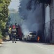 Carro destruído pelas chamas em guimarães
