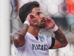 Vitória dá a volta e vence estoril