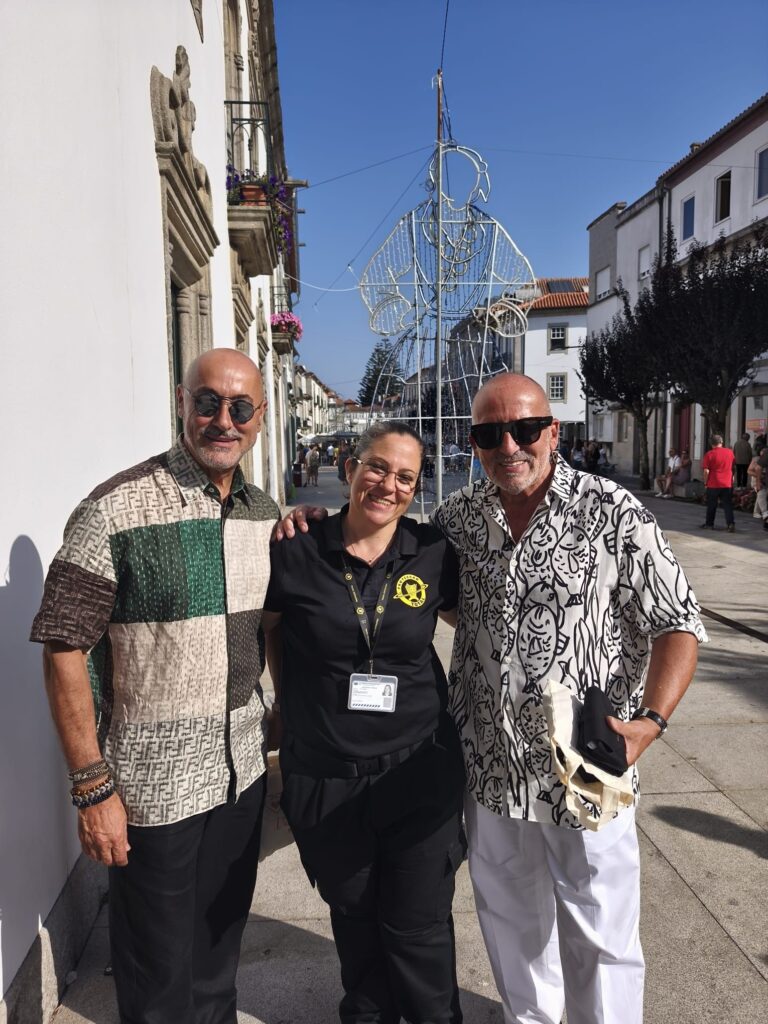 Goucha cumpre sonho antigo e assiste ao desfile da mordomia em viana