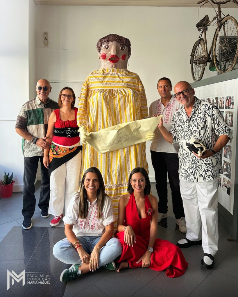 Goucha cumpre sonho antigo e assiste ao desfile da mordomia em viana