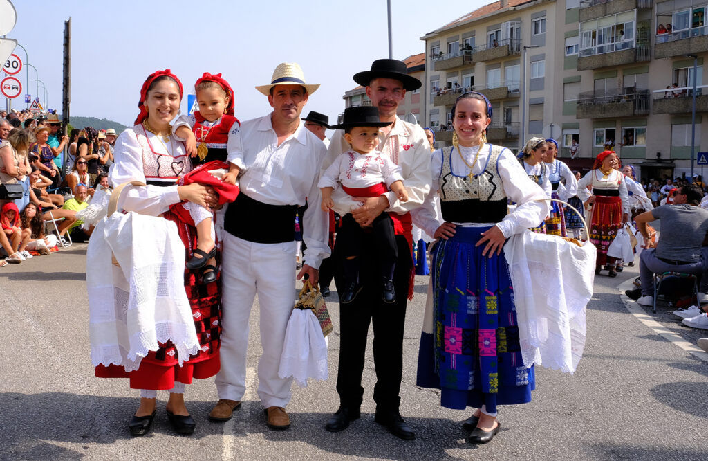 Viana: o cortejo histórico da romaria d'agonia em 56 fotografias 56 Viana: o cortejo histórico da romaria d'agonia em 56 fotografias