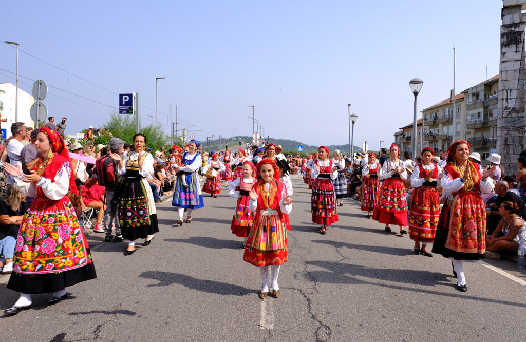 Viana: o cortejo histórico da romaria d'agonia em 56 fotografias 59 Viana: o cortejo histórico da romaria d'agonia em 56 fotografias