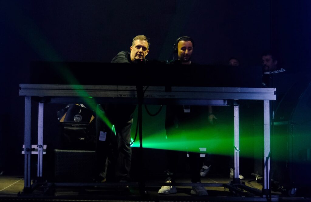 Foi assim a primeira noite do neopop em viana 13 Foi assim a primeira noite do neopop em viana
