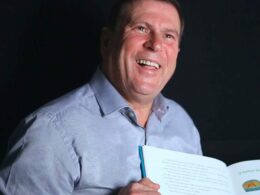 Livro "pedro alecrim" traduzido em língua mirandesa