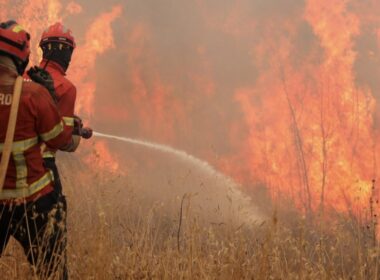 Incêndios: fogo em vila verde em resolução