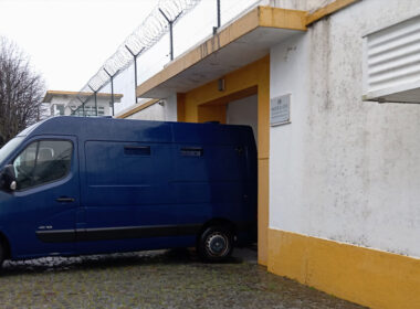 Cadeia para ladrões que foram perseguidos por lesados em braga