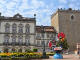 Cidade de barcelos comemora 97 anos com homenagens e vozes do fado