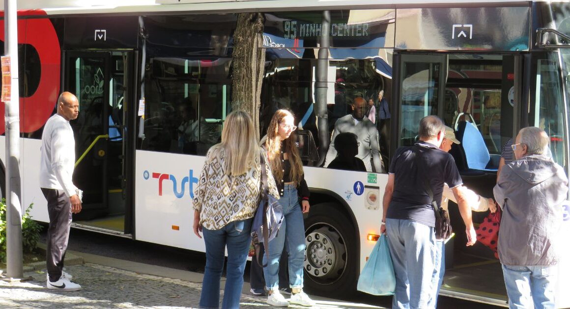 "não podemos querer que as pessoas andem autocarro, quando eles estão presos no trânsito"