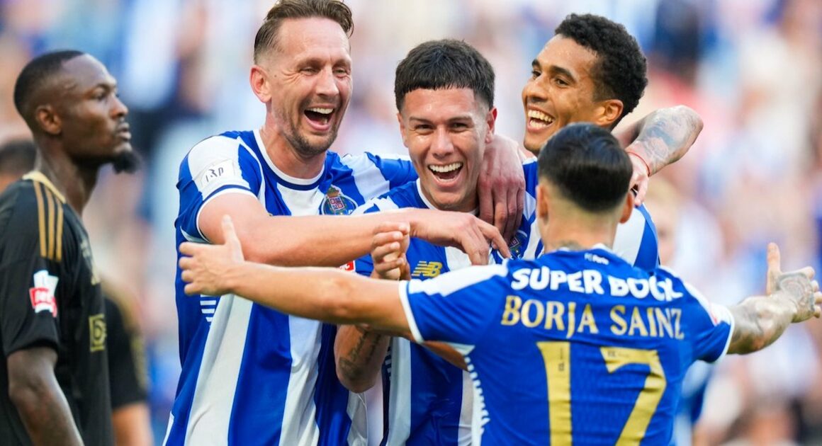 Fc porto soma terceira vitória com goleada ao casa pia